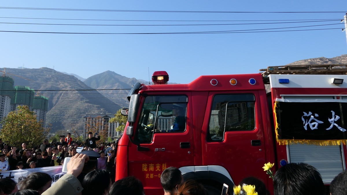 迎接英雄归故里