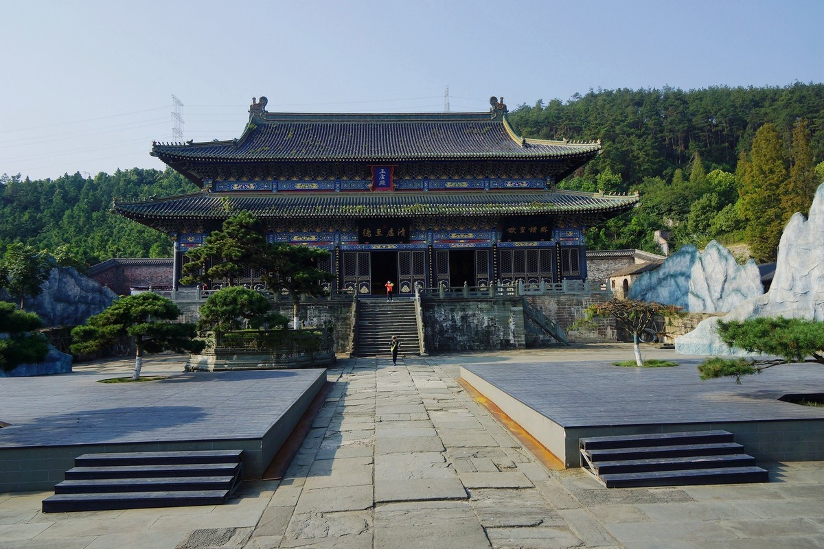 湖北印象休闲骑游武当山玉虚宫最大道教宫