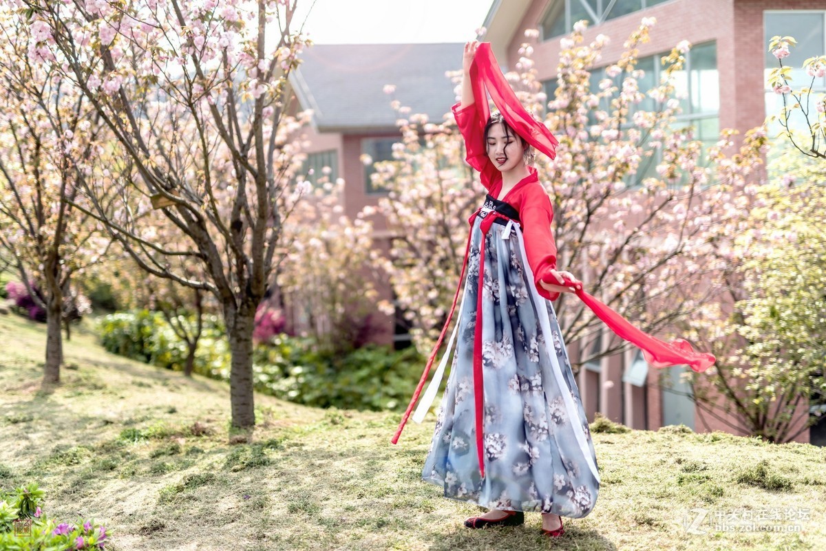 春和景明，花好人美——清明踏青人像作业