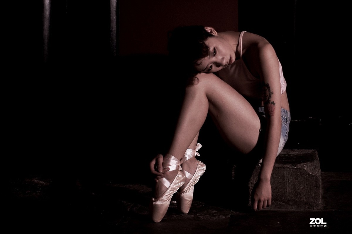 胡同里的芭蕾舞者