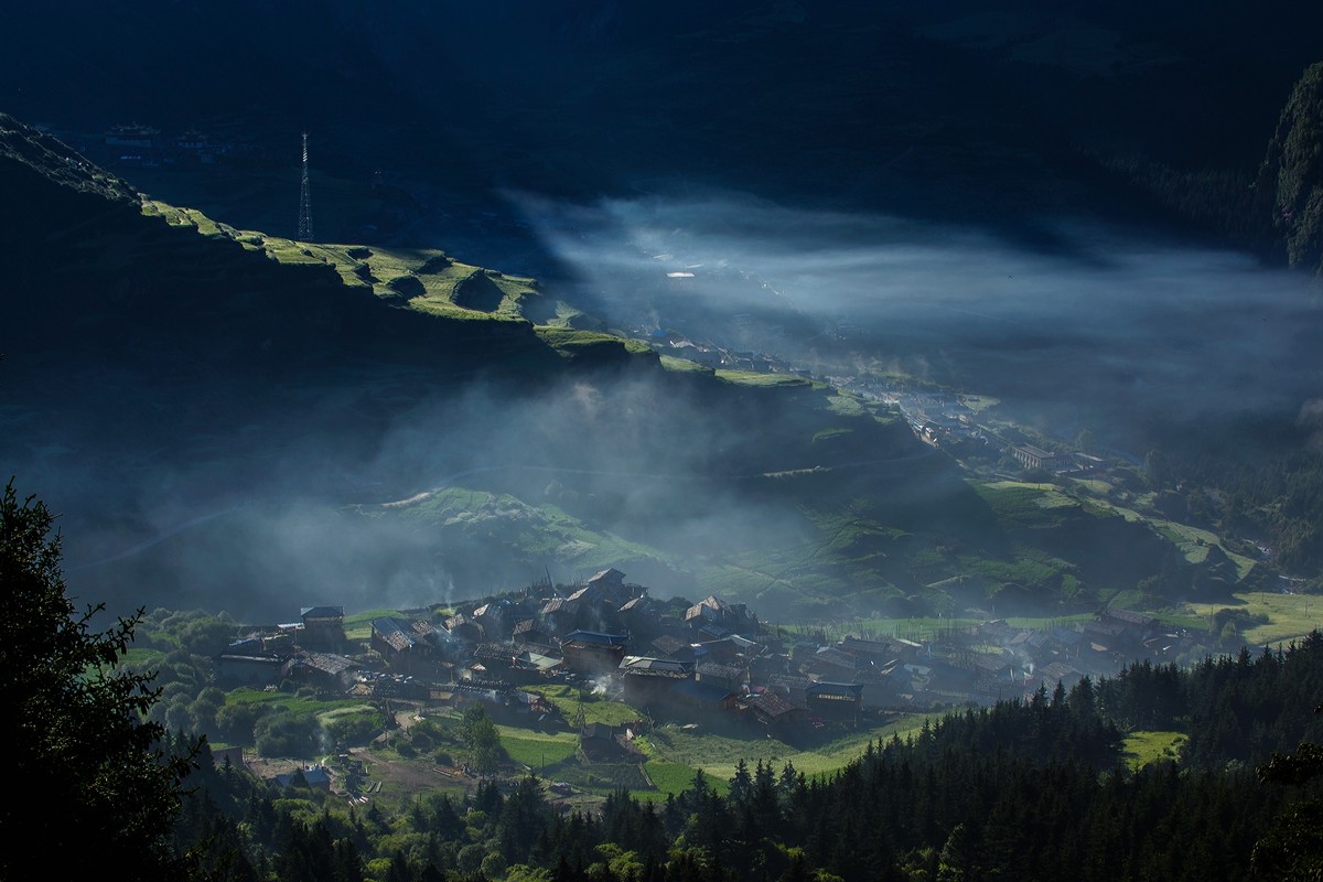 一组扎尕那风光，贺好友“雲龍觀海”再挑重担！