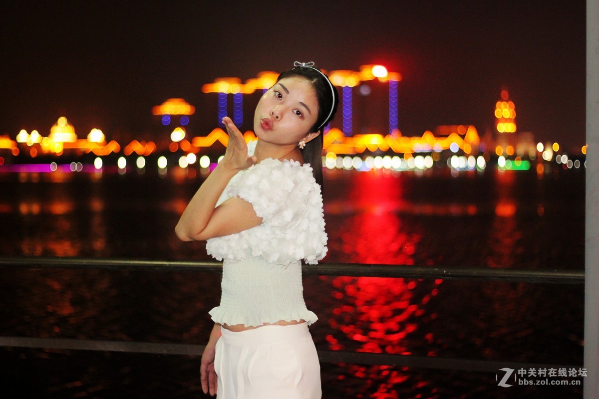 小痰盂夜景人像 新人拍片跪求指导