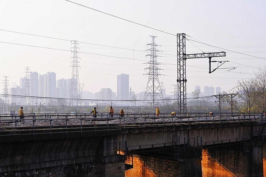 铁道线上的建设者