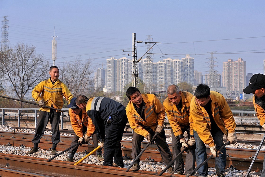 铁道线上的建设者