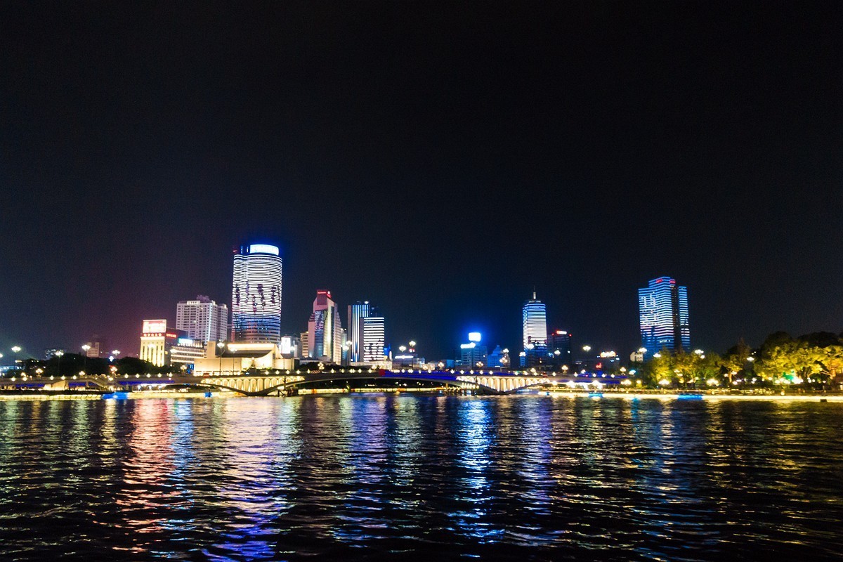 寧波老外灘附近夜景