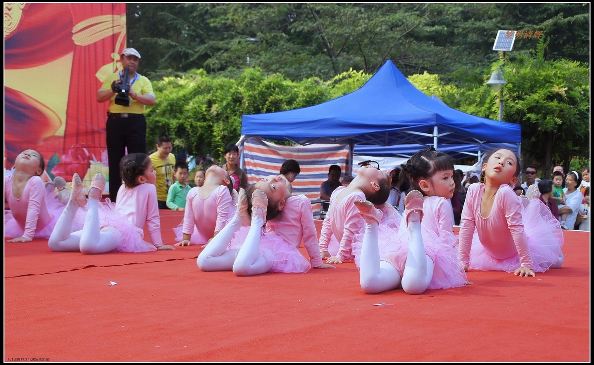 宝贝们，你们演得太棒了！