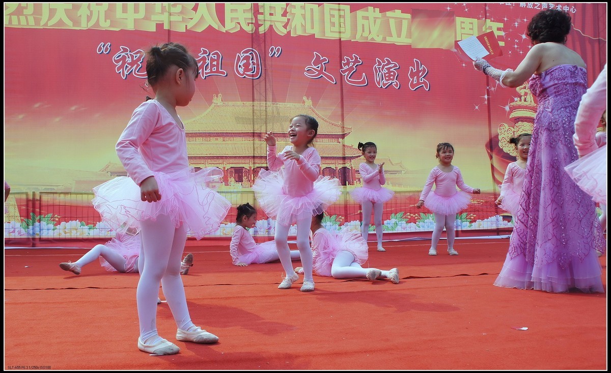 宝贝们，你们演得太棒了！