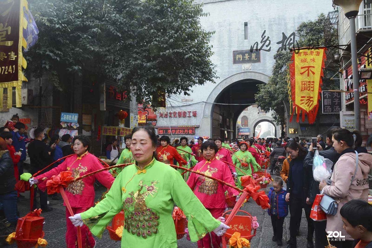 【资料片】洛阳，狗年正月十五社火盛宴