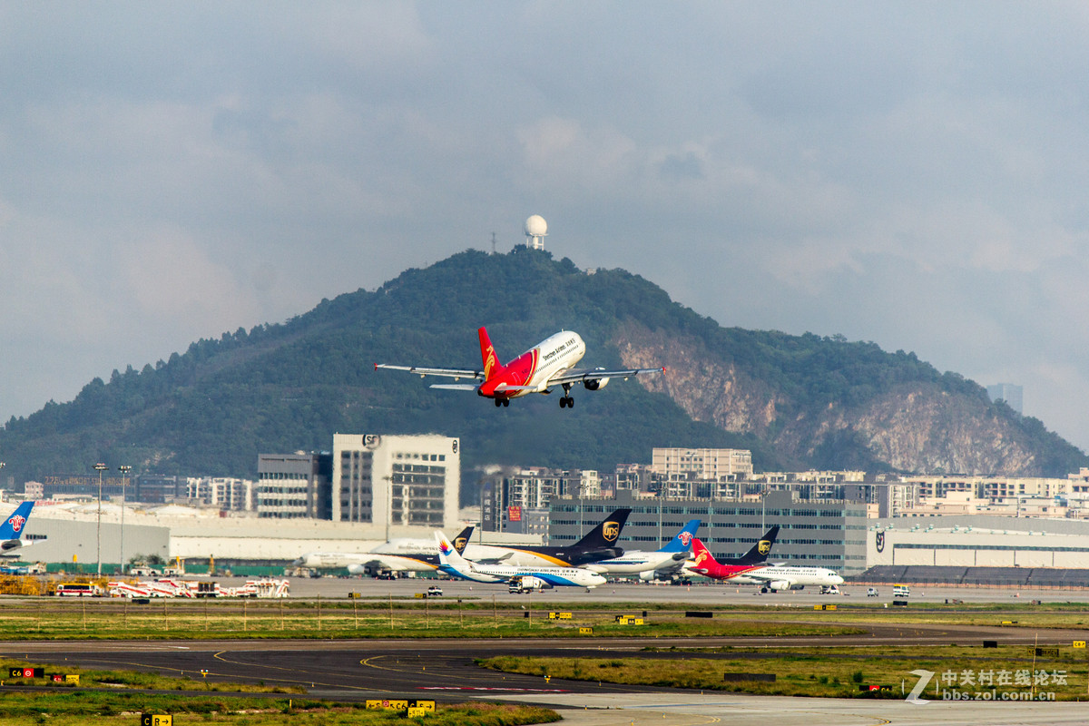 宝安机场拍飞机