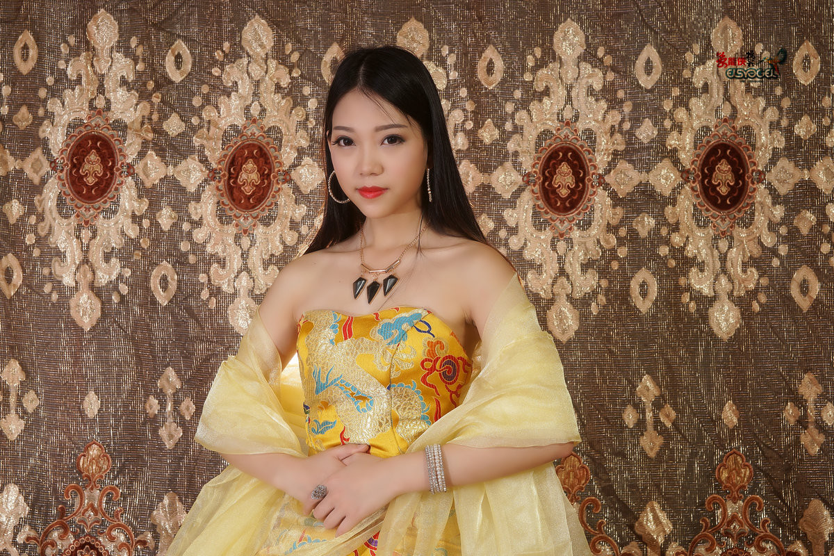 中国风古装龙袍礼服美女系列片方敏续2