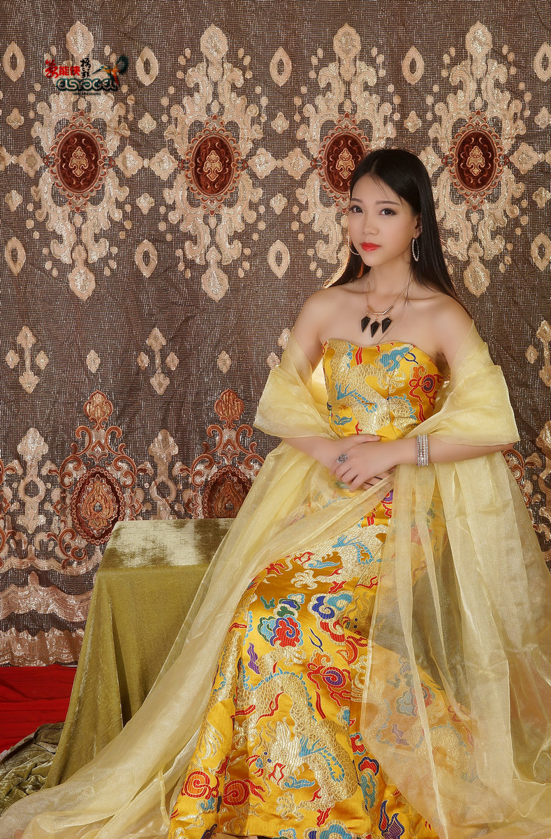 中国风古装龙袍礼服美女系列片方敏续2