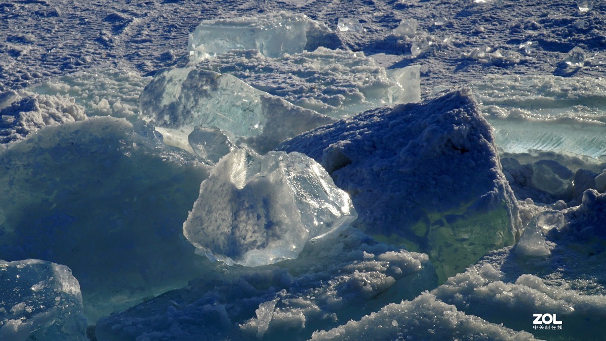 长春净月潭的冰--十五快乐--冷静面对现在
