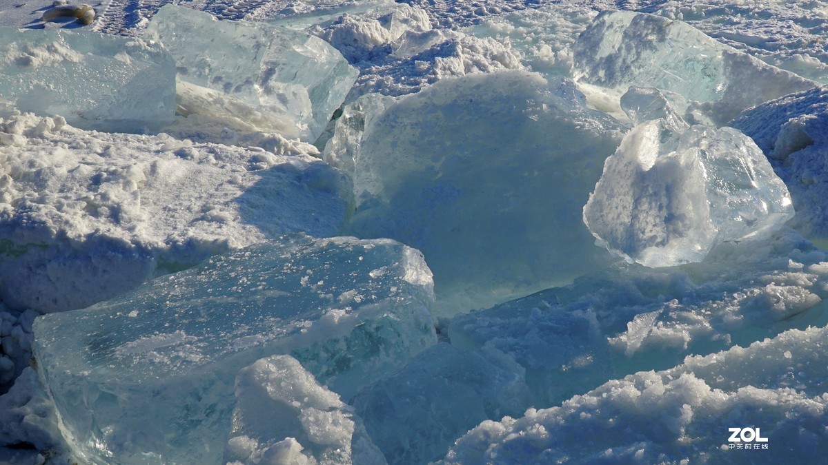 长春净月潭的冰--十五快乐--冷静面对现在