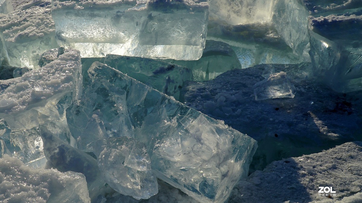 长春净月潭的冰--十五快乐--冷静面对现在