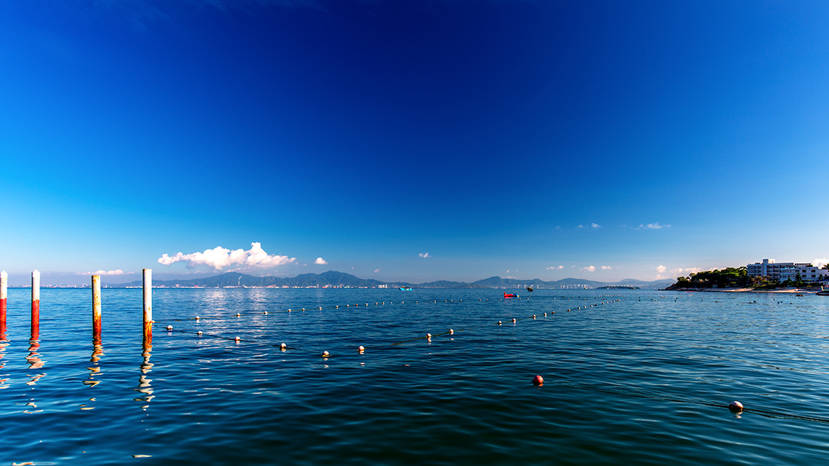 拍海的季节静静的海滩