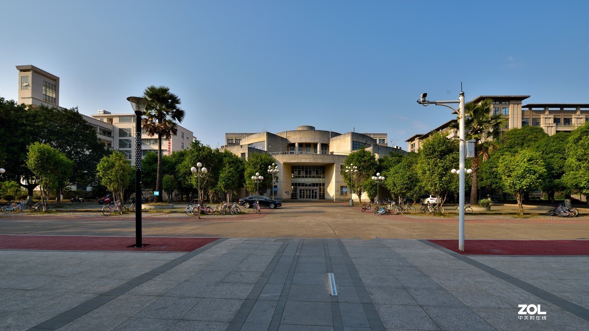 大学校园时光广场-中关村在线摄影论坛