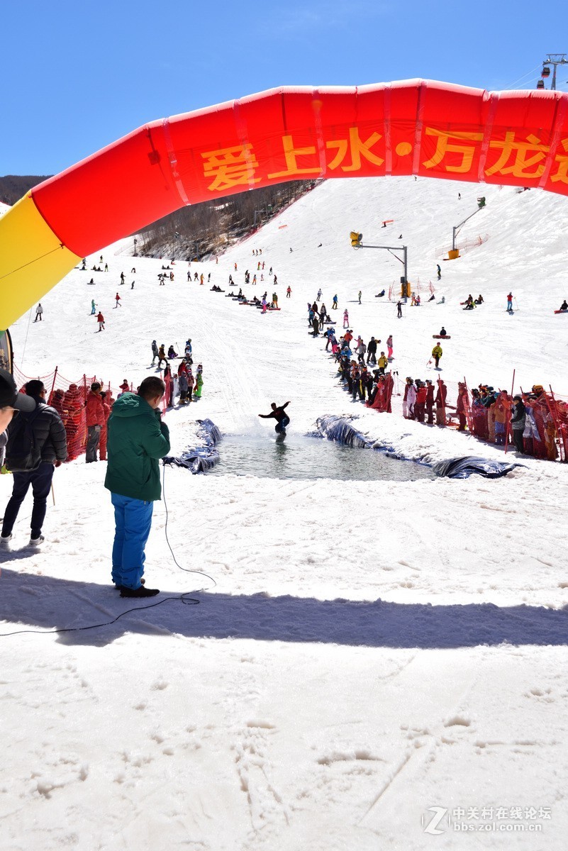 滑雪运动---------试试相机的自动连拍