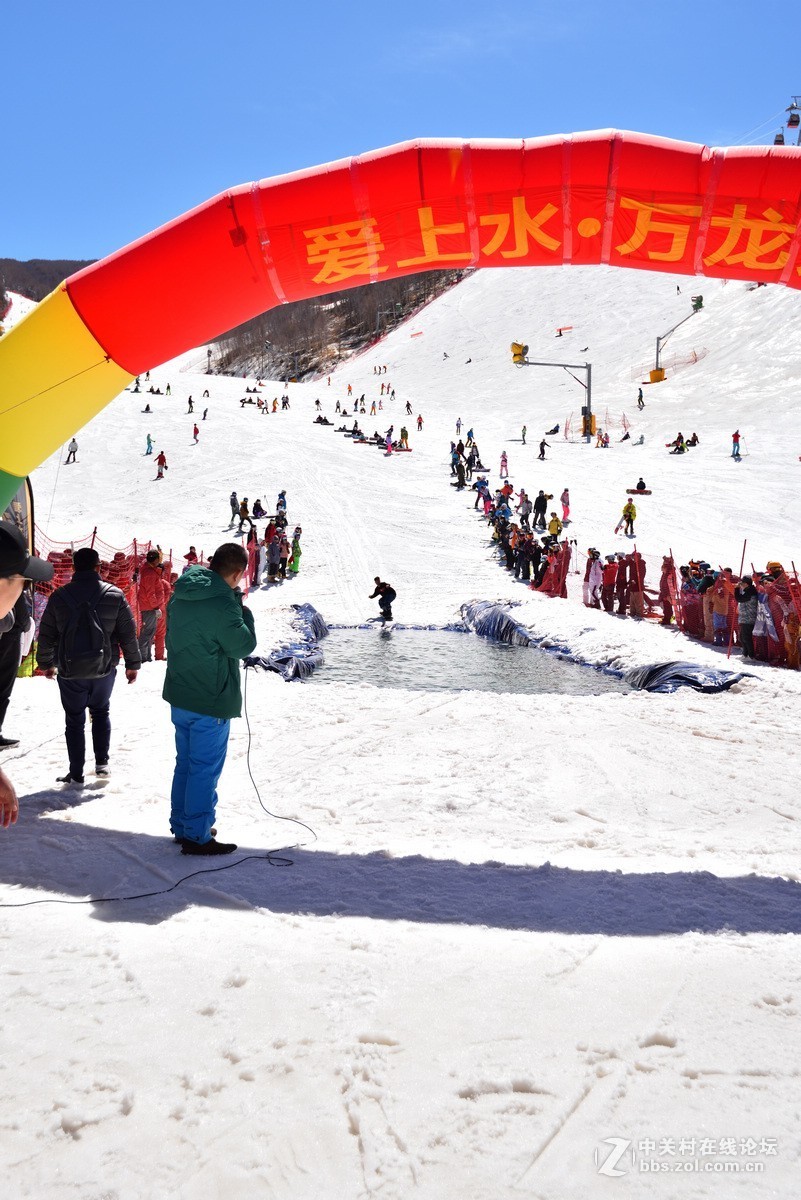 滑雪运动---------试试相机的自动连拍