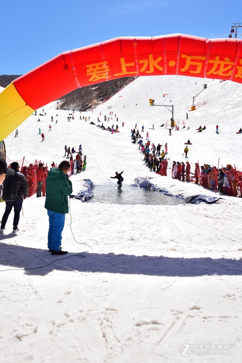 滑雪运动---------试试相机的自动连拍
