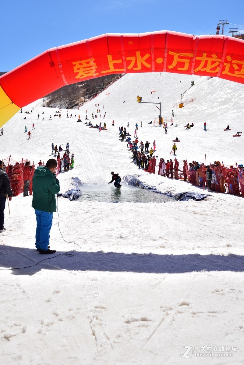 滑雪运动---------试试相机的自动连拍
