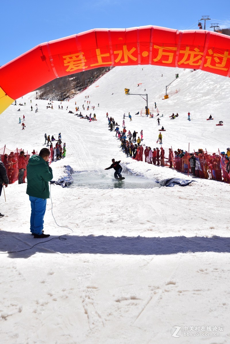 滑雪运动---------试试相机的自动连拍