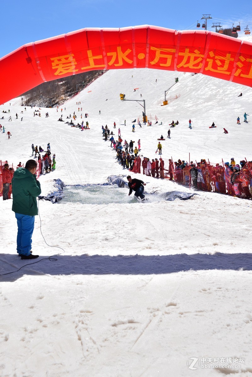 滑雪运动---------试试相机的自动连拍