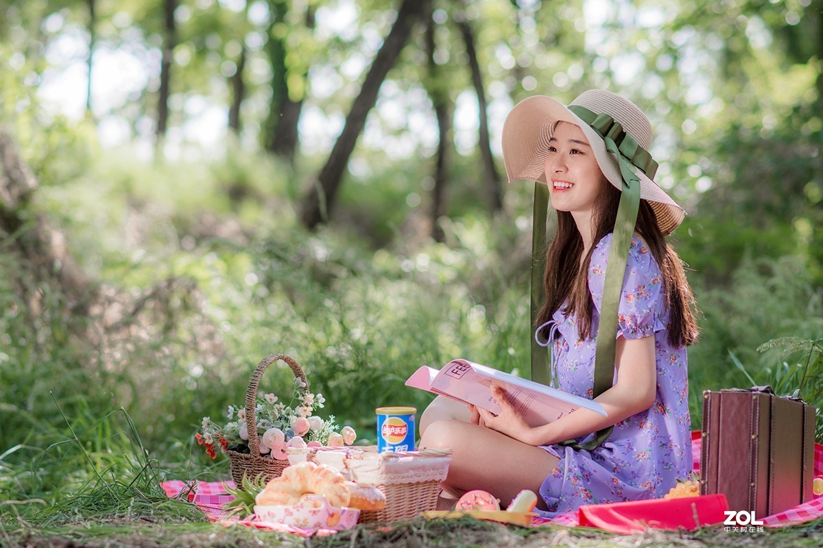 【梦幻美拍】绿荫下的少女