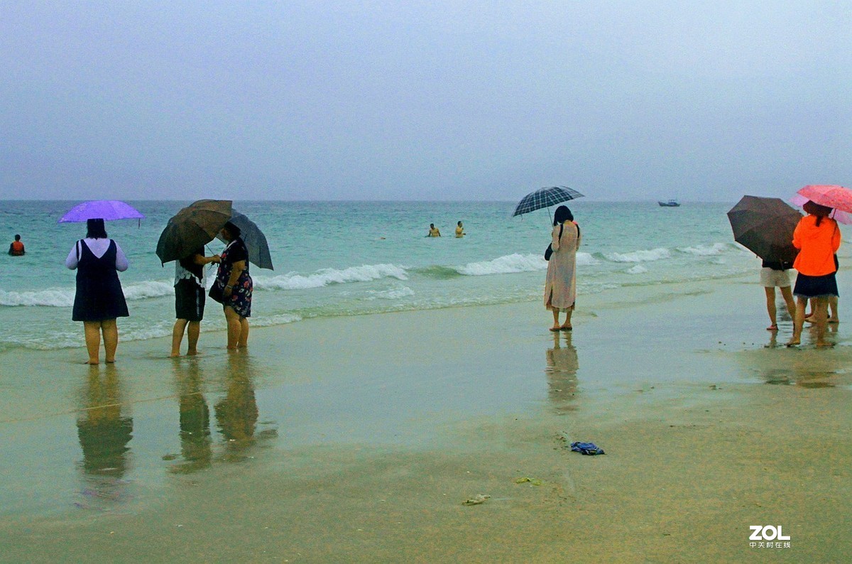 越南游[兰湾泳场]雨中随拍之三