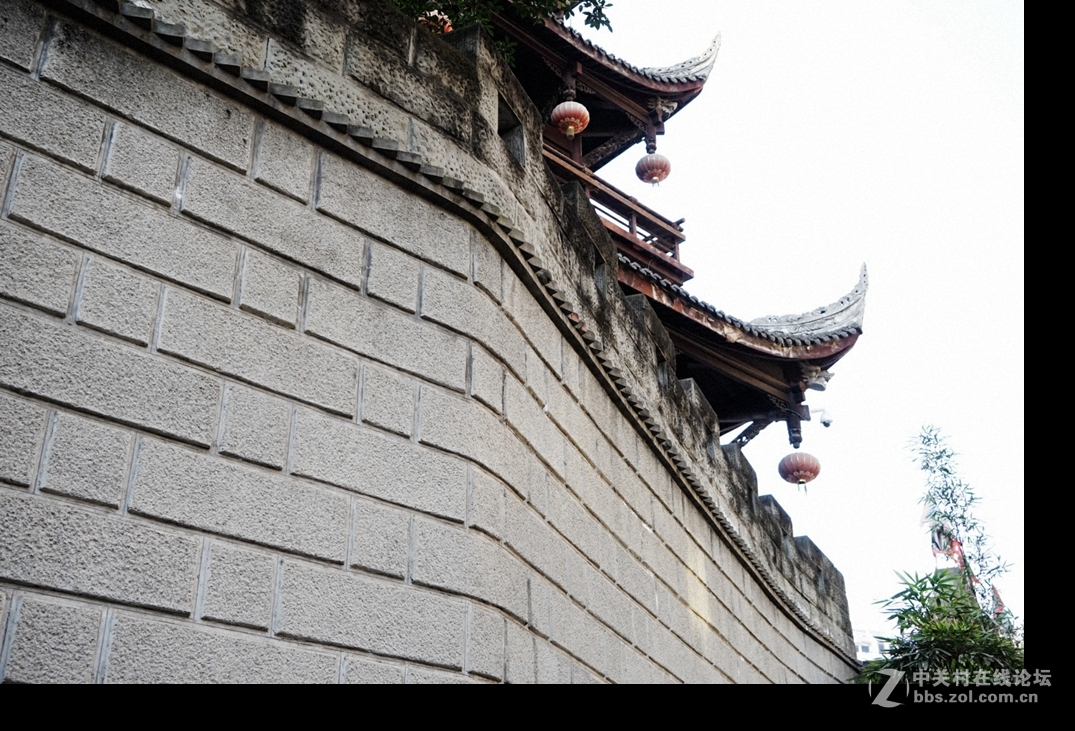 重庆七星岗通远门残留的古城墙