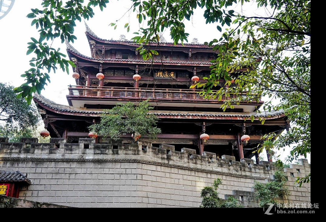 重庆七星岗通远门残留的古城墙