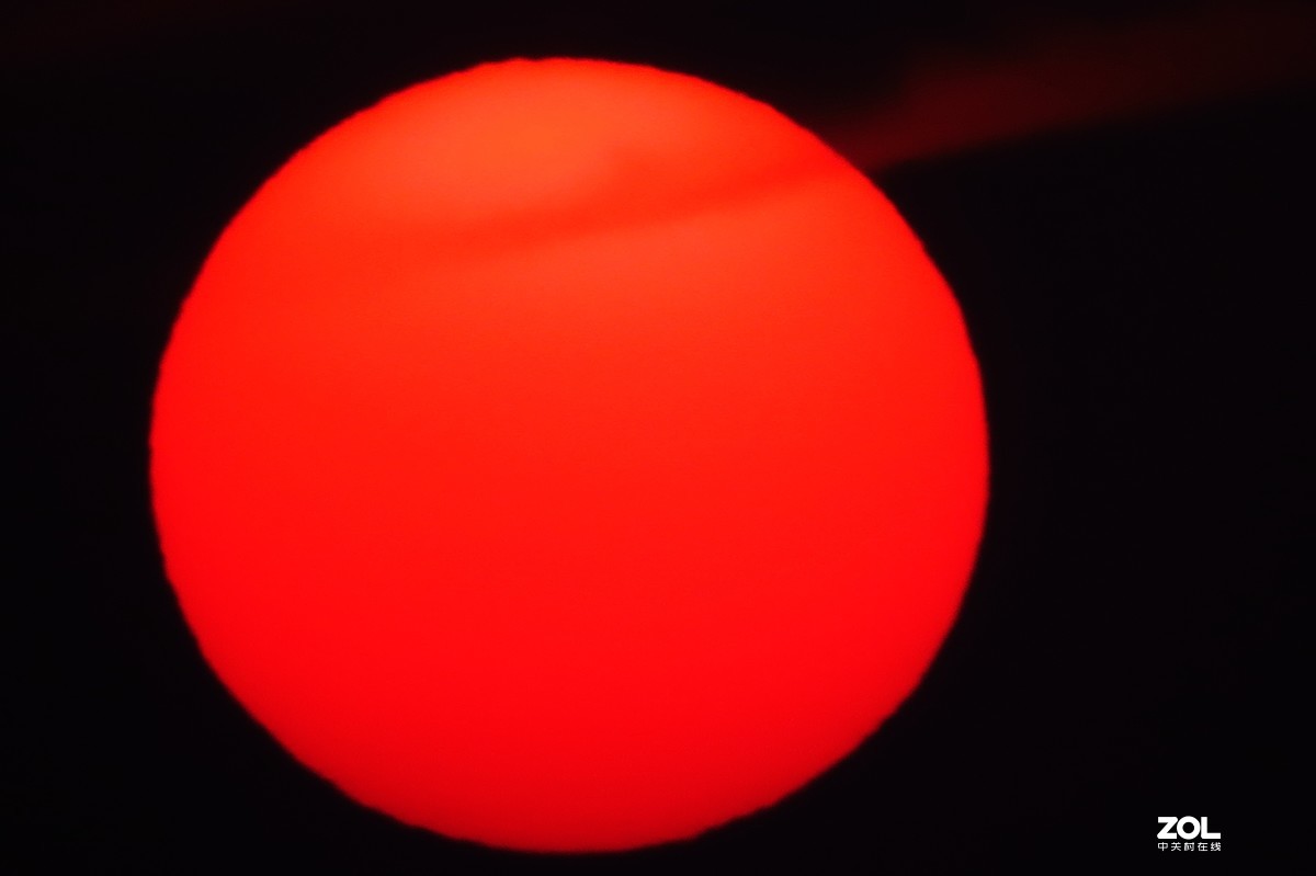 下班路上随手拍：初春之夕阳西下……