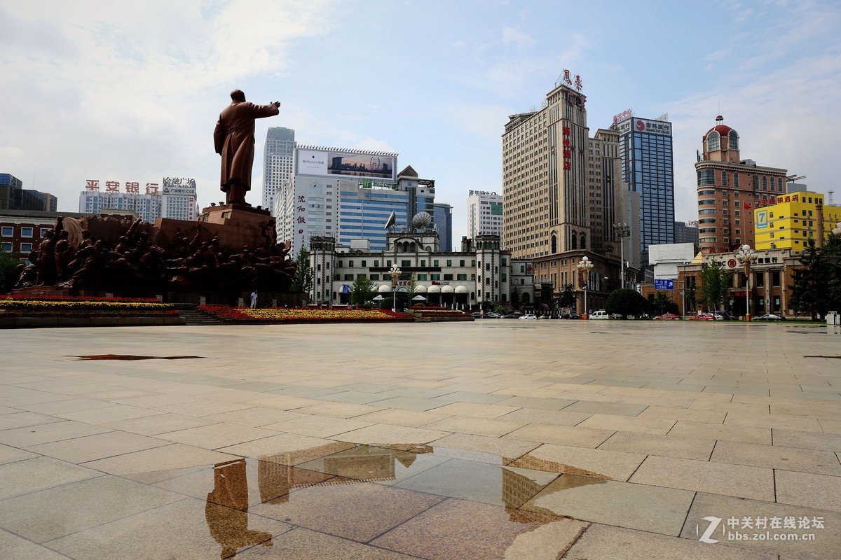 群像中山广场篇---------2015.8.7日 阵雨间歇时 于 沈阳中山广场拍摄习作分享