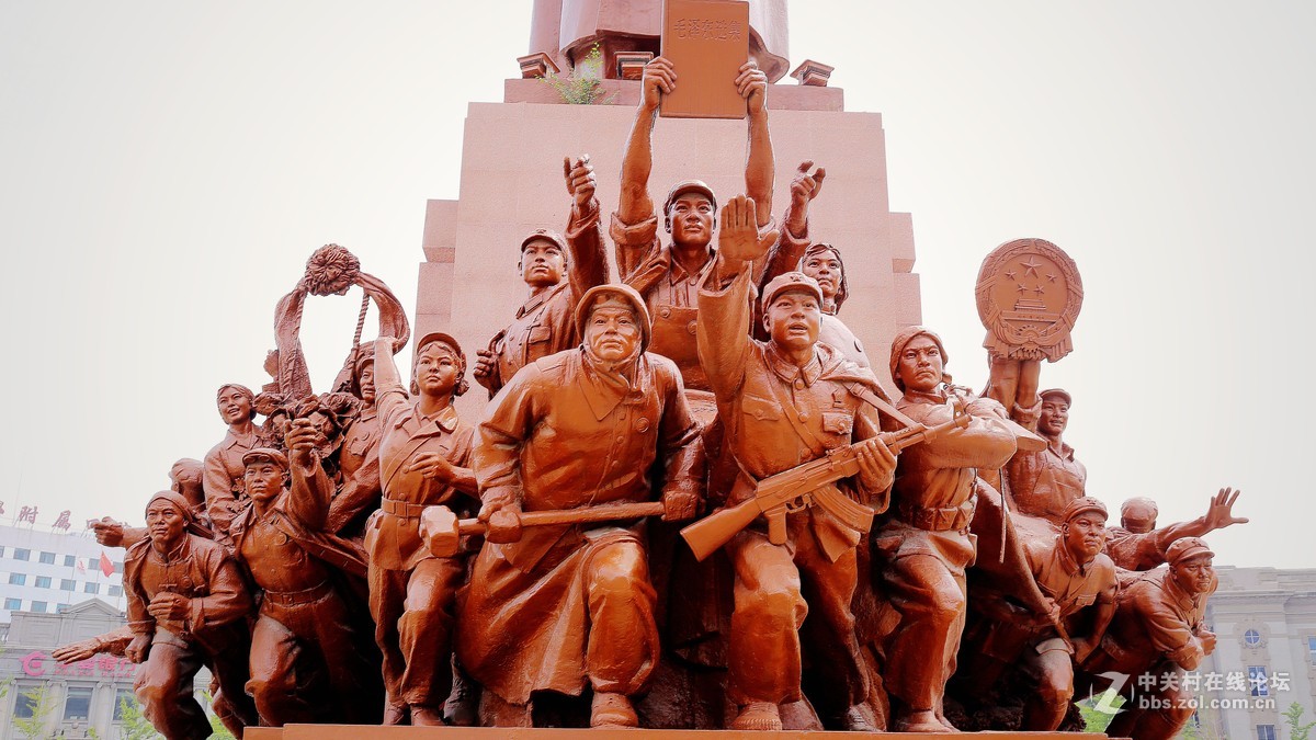 群像中山广场篇---------2015.8.7日 阵雨间歇时 于 沈阳中山广场拍摄习作分享