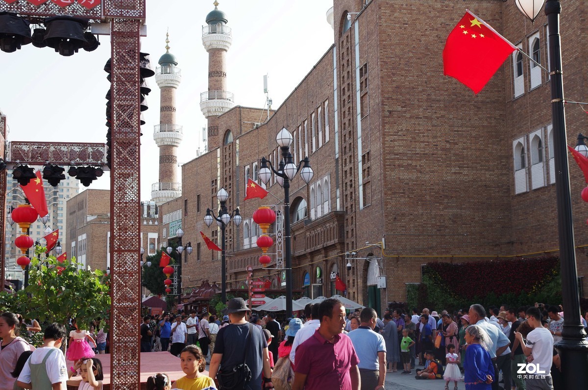 再拍大巴扎与红山