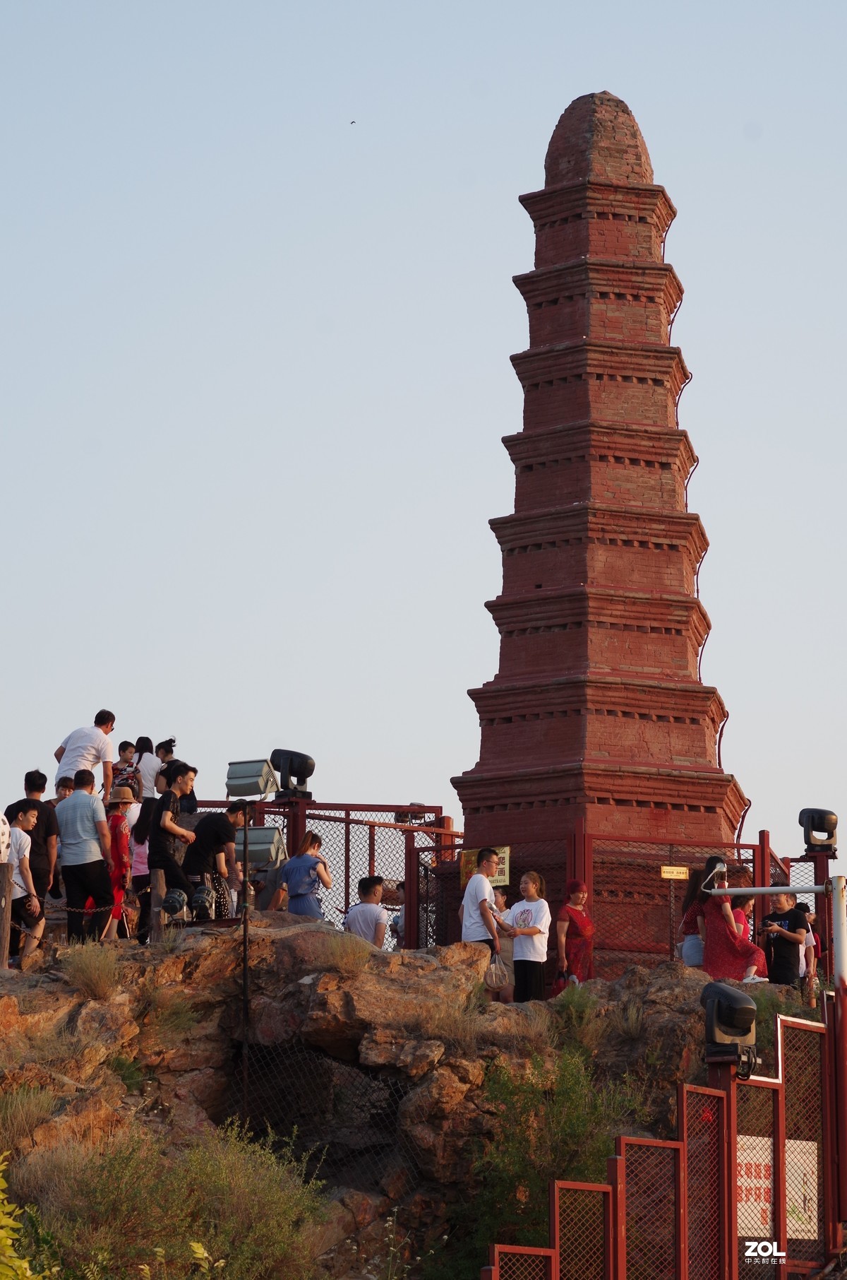 再拍大巴扎与红山