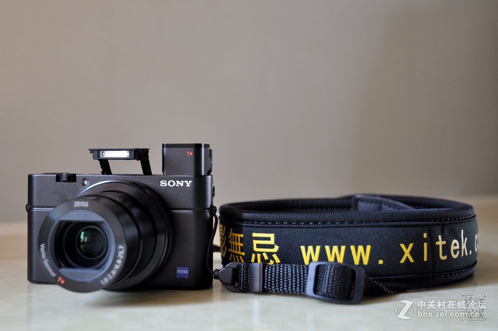 SONY RX100III配 色影无忌肩带，酷毙了。