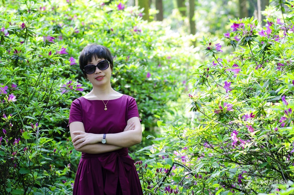 春花烂漫映伊人