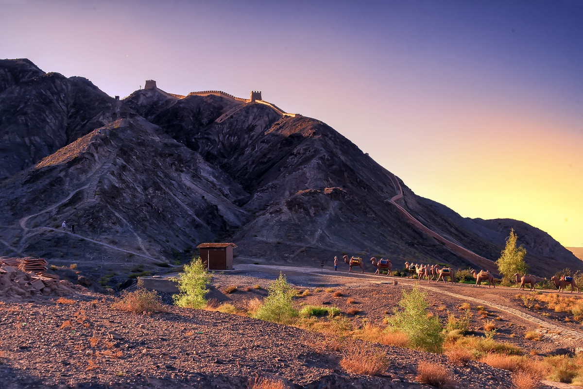 甘肃风光   《嘉峪关悬壁长城》