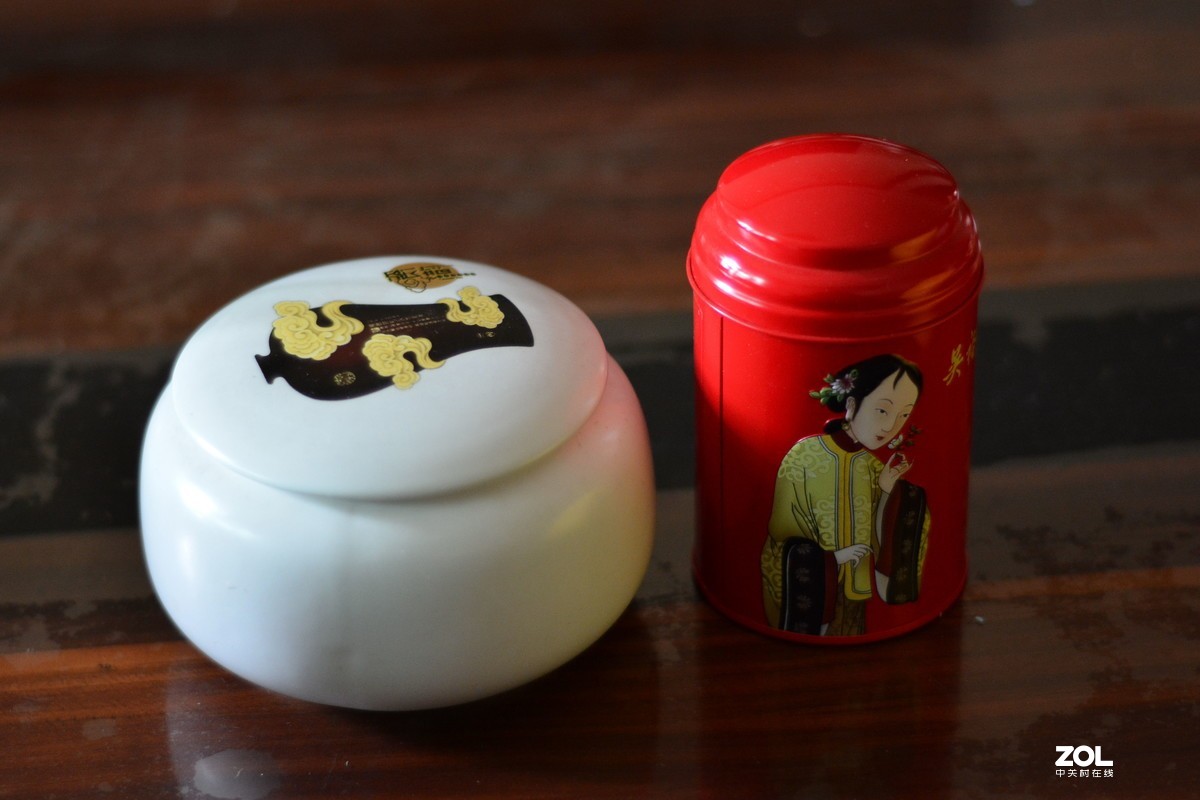 茶几上物品拍几样