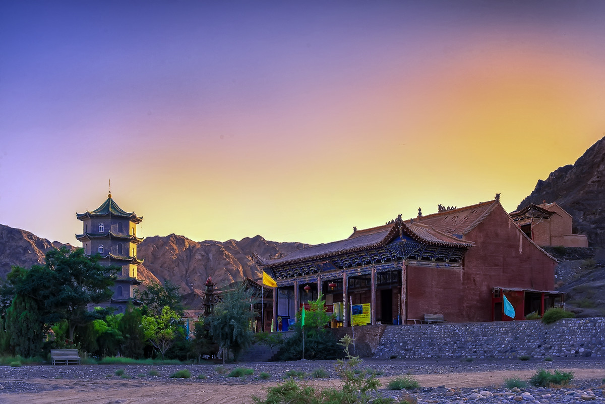 甘肃风光   《嘉峪关悬壁长城》