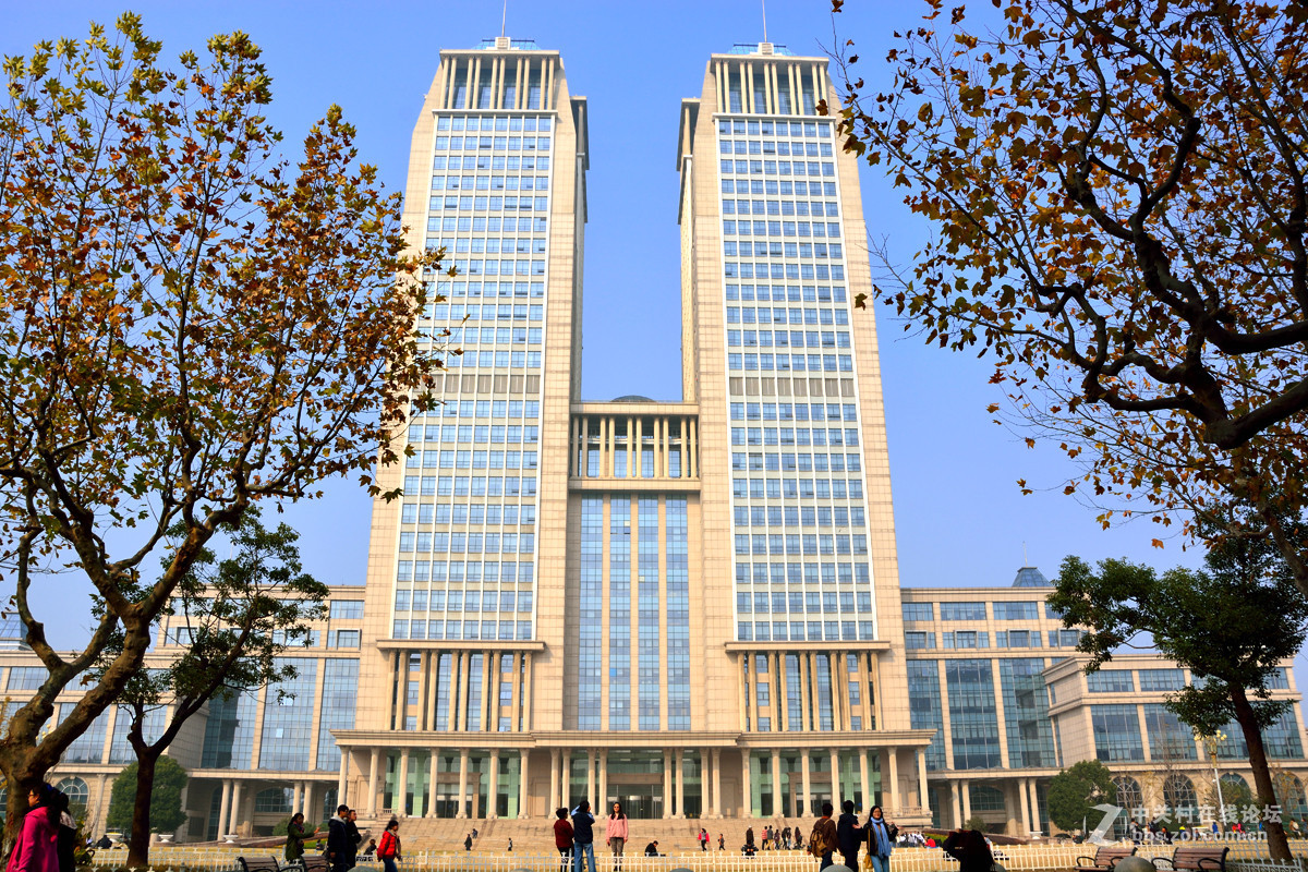 校 园 之 秋 系 列 — 上海复旦（二）