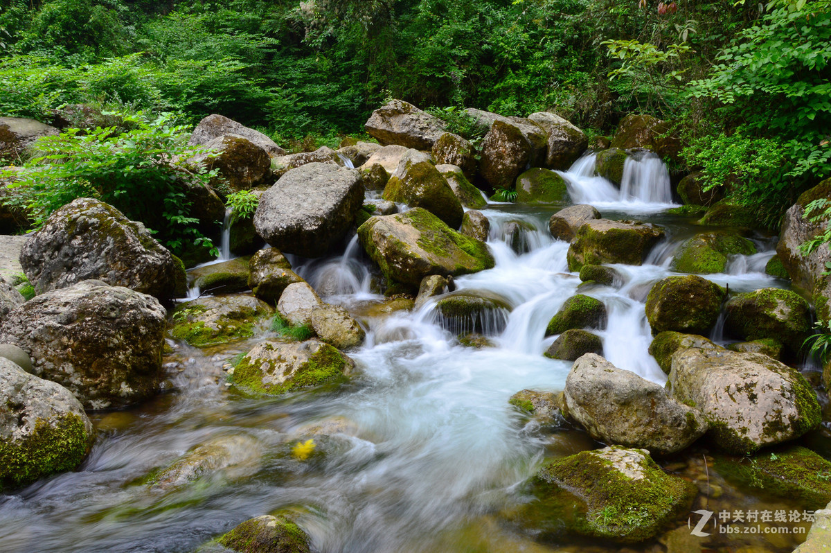 青城山流水图慢门拍摄