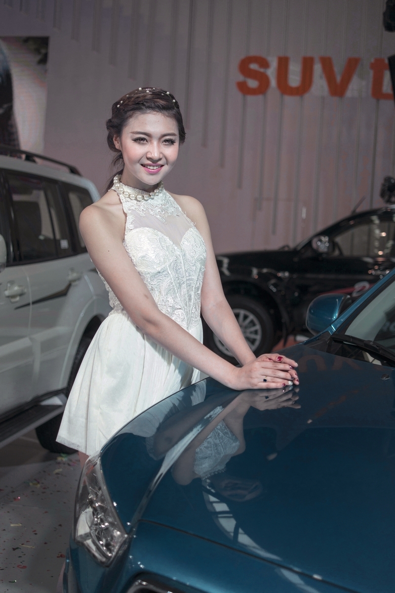 车展模特（NX500试机贴）