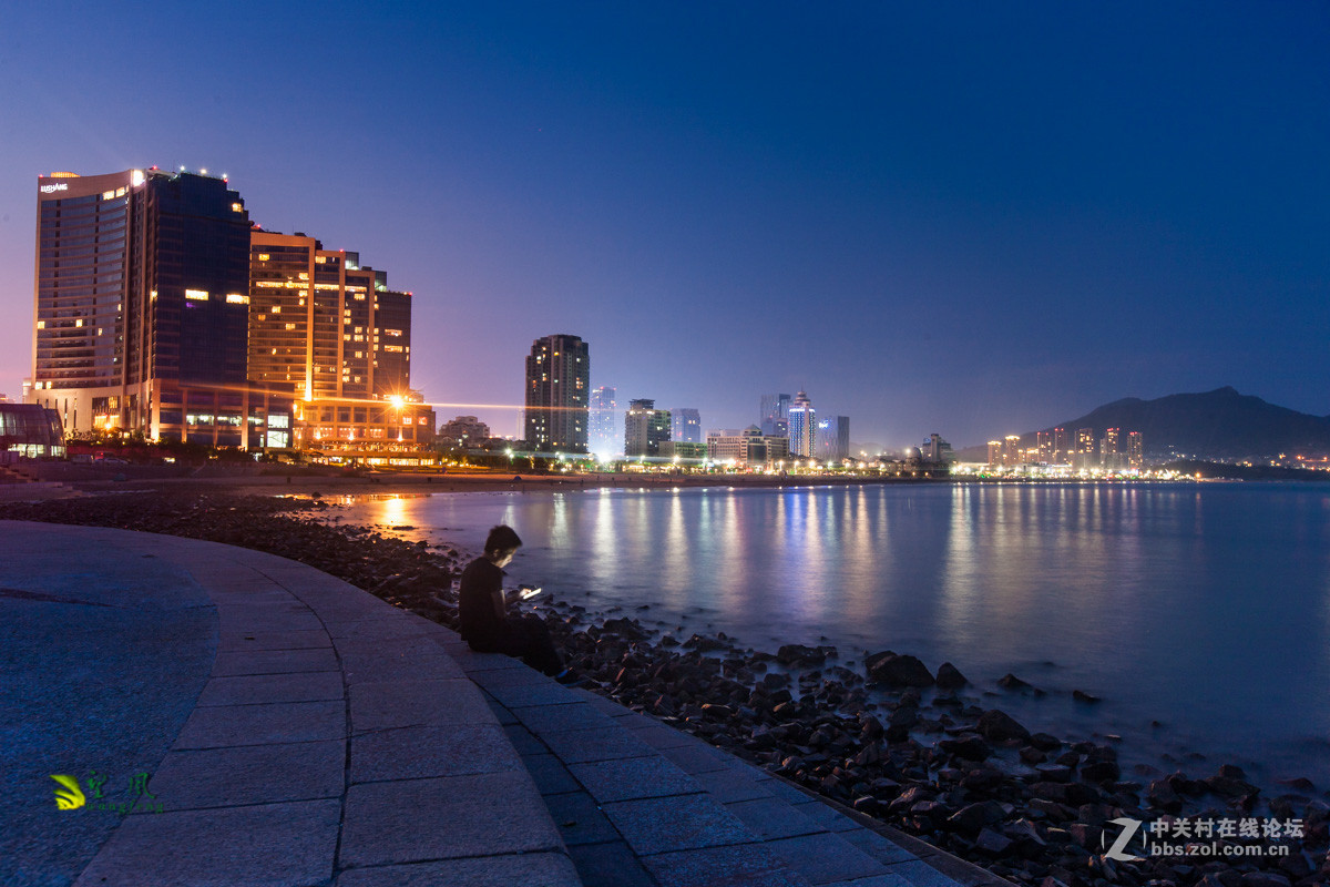 迷人的石老人海湾