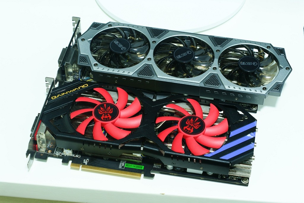 影驰骨灰黑将GTX960，半张GTX980？GTX490？GTX960组上SLI就是要跟GTX980比一比
