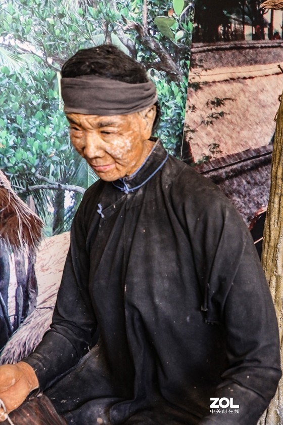 海南黎族人纹身