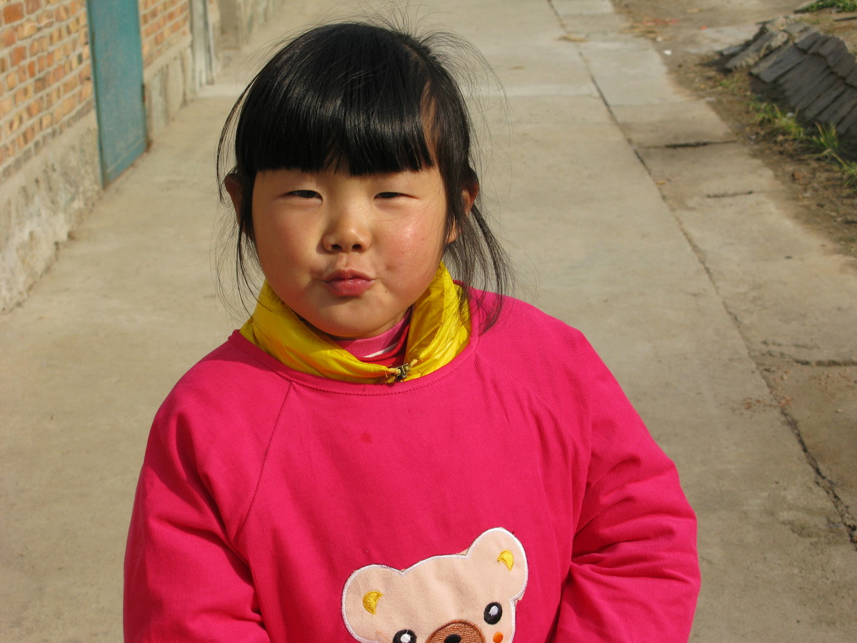 一直使用的A650IS发些照片（蒲公英、昆虫、儿童、月宫）到贵星空(中国)，请指导（16P）