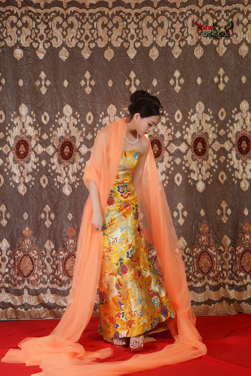 中国风古装龙袍礼服美女系列片方敏