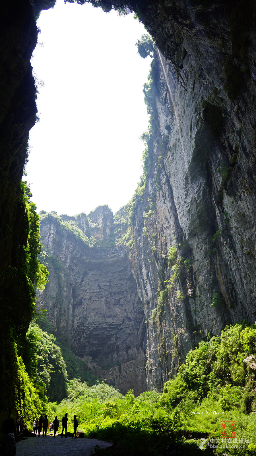 重慶武隆天生三橋景區光影