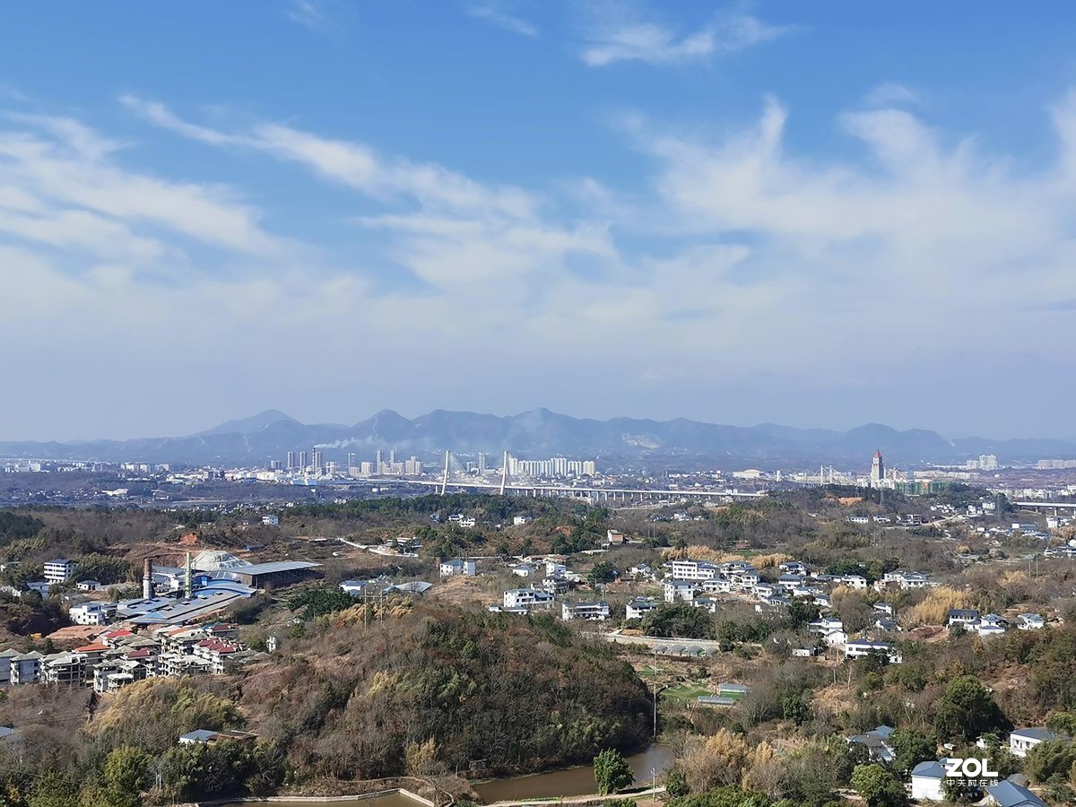 江西赣州马祖岩远眺（手机拍摄）